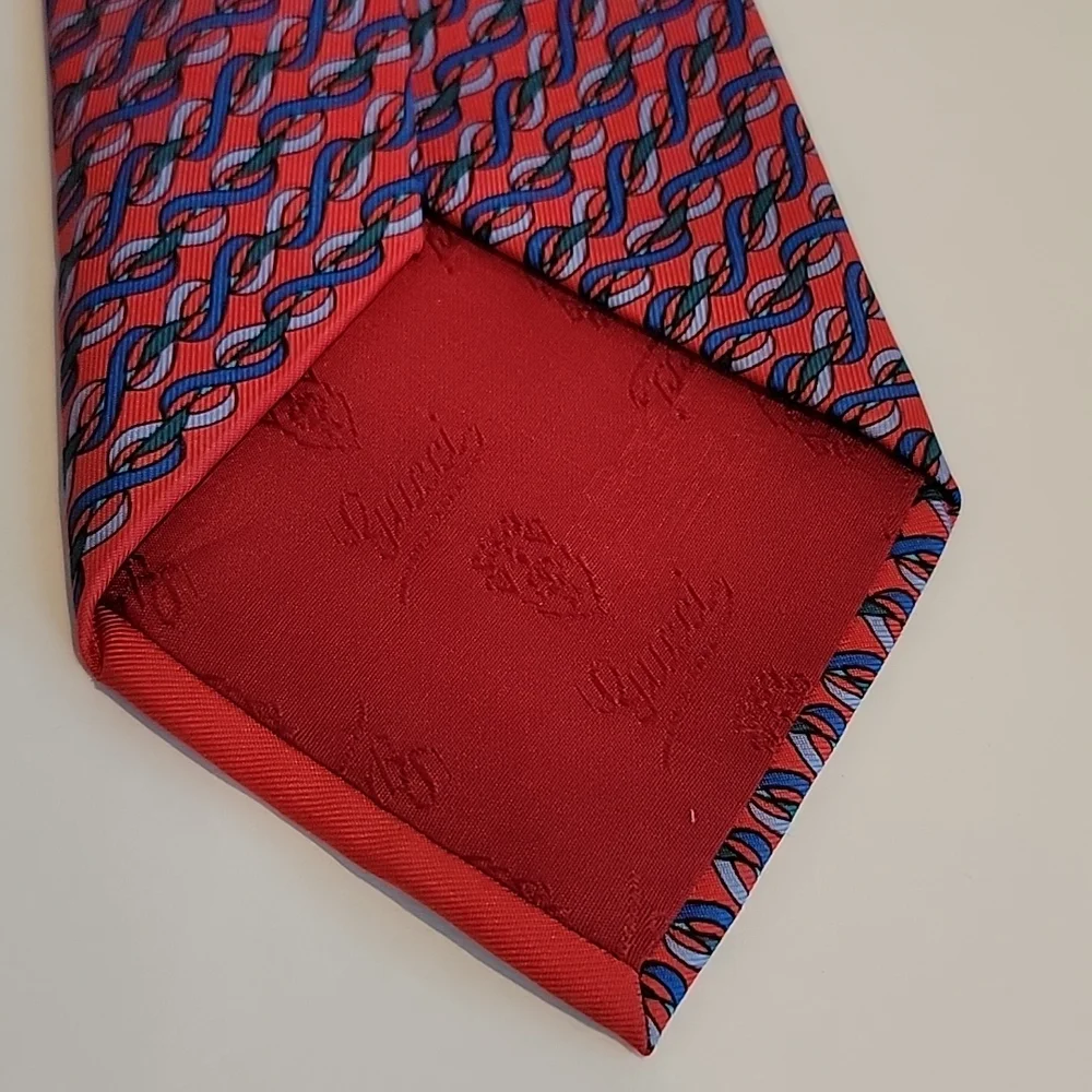 Gucci tie red blue chain print